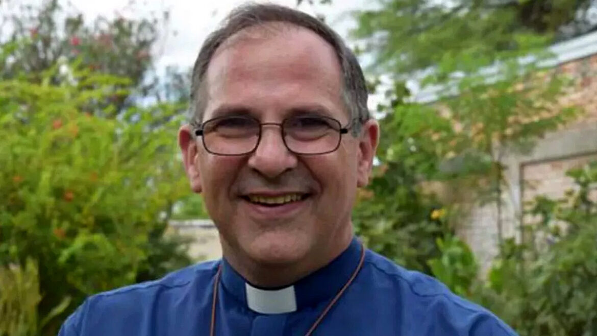 Haciendo lugar: Mons. José María Corral