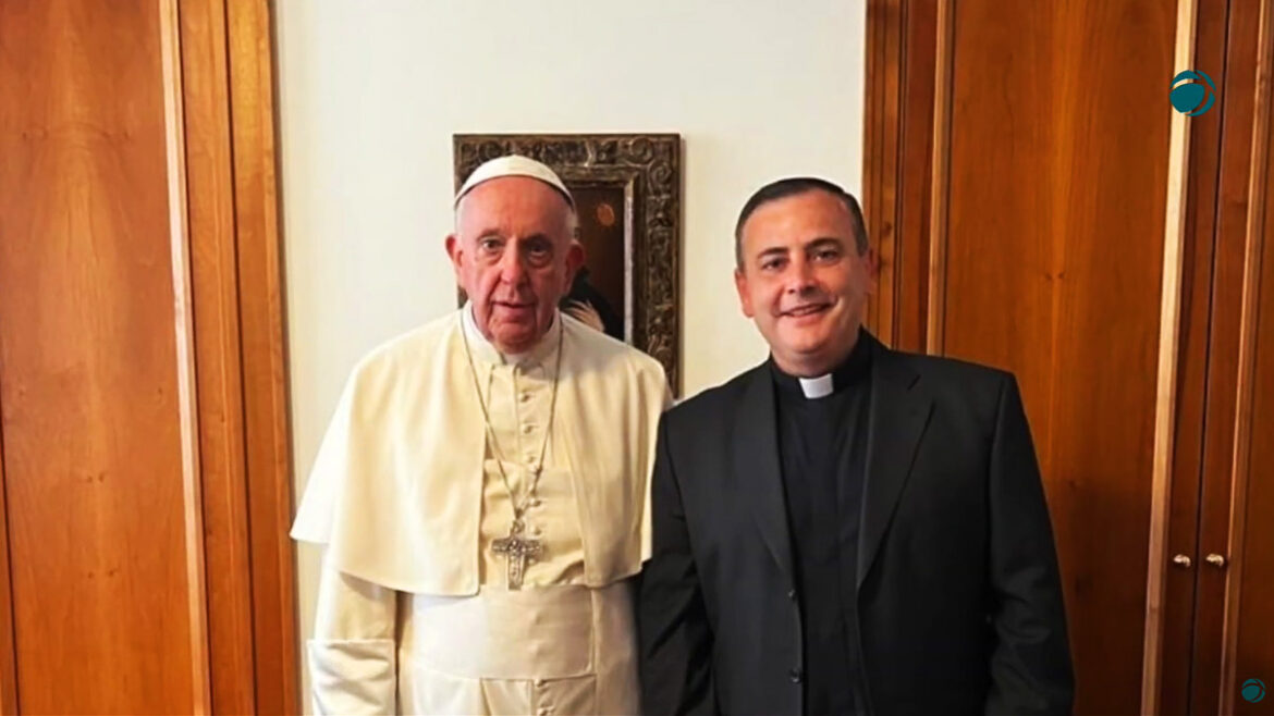 Hablamos con el Padre Iván Dornelles