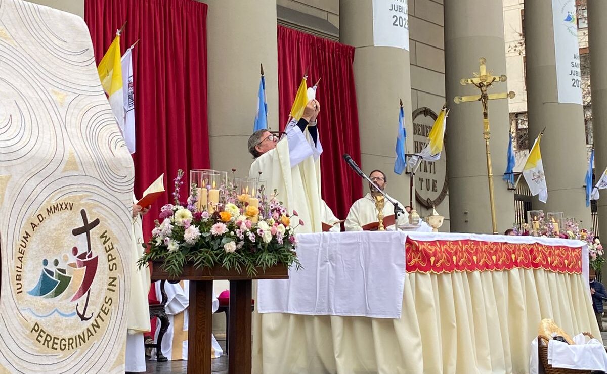 Misa de Corpus Christi en la Catedral Metropolitana - En Camino