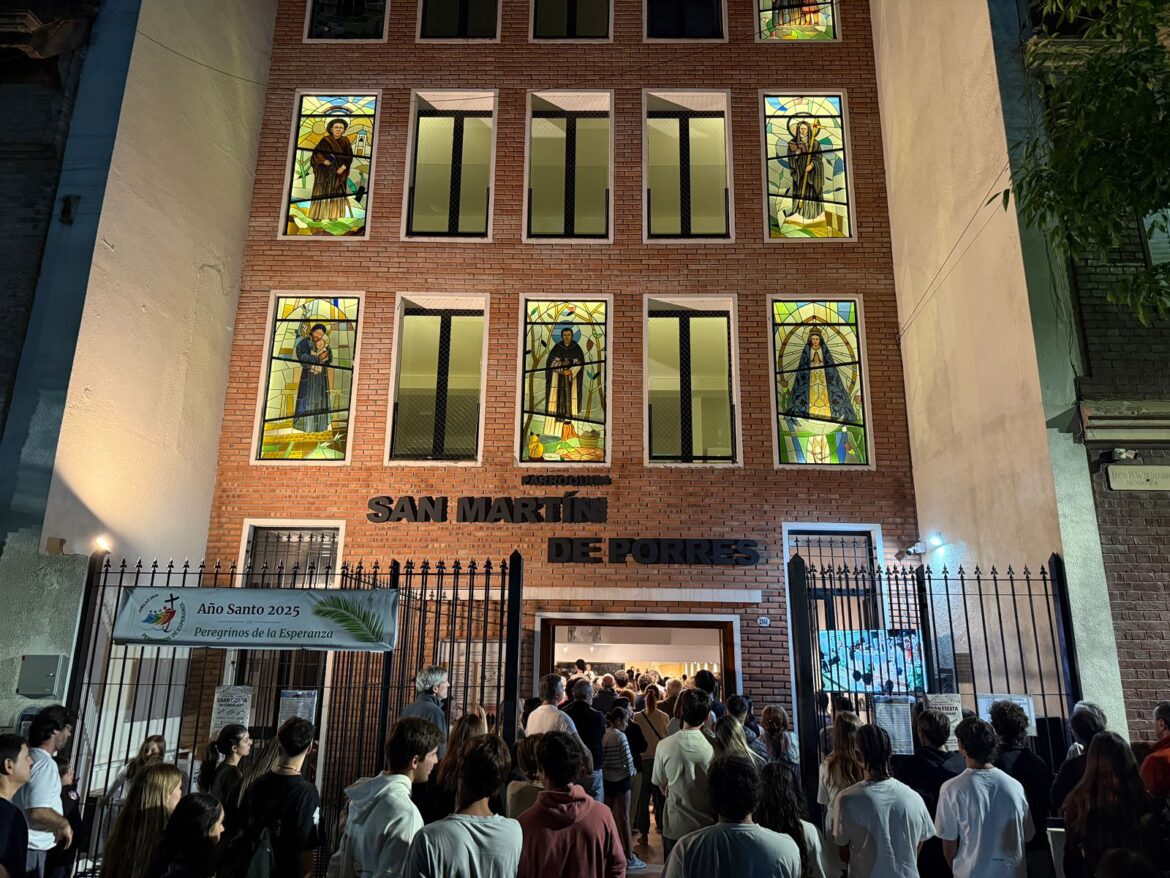 La comunidad de San Martín de Porres celebró la Fiesta Patronal.