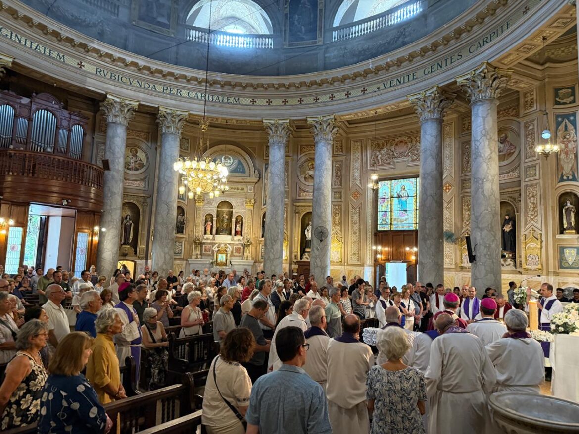 Misa de exequias del Pbro. Luis María Rodríguez Melgarejo en la Inmaculada Concepción (B).