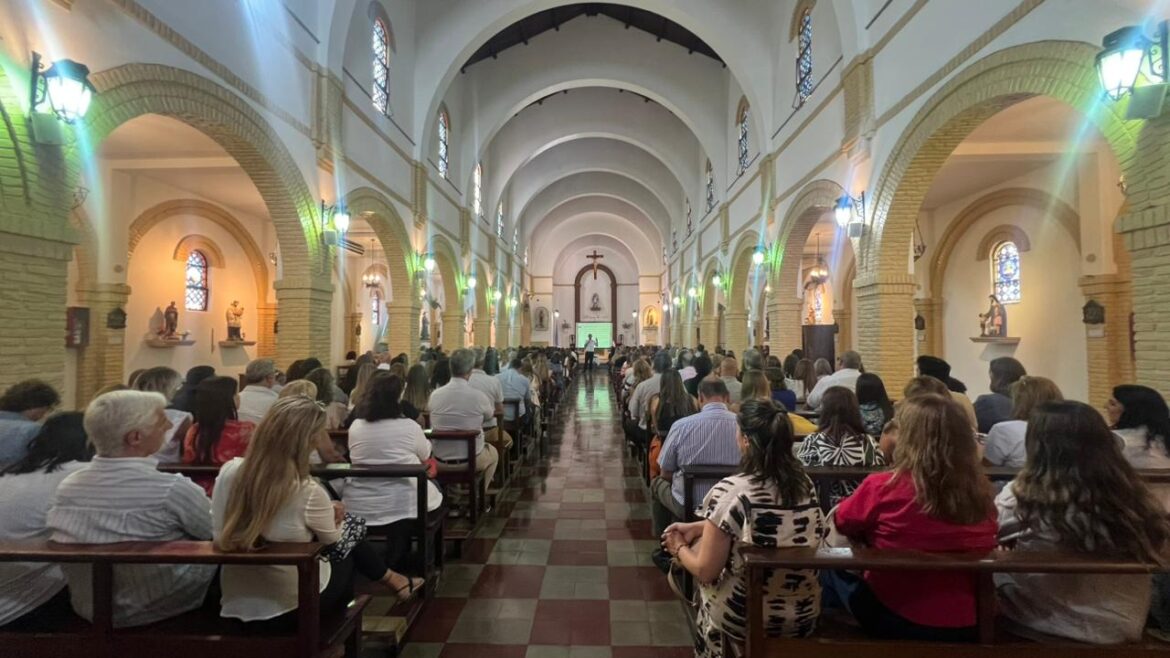 Retiro de directivos en la Vicaría de Educación.