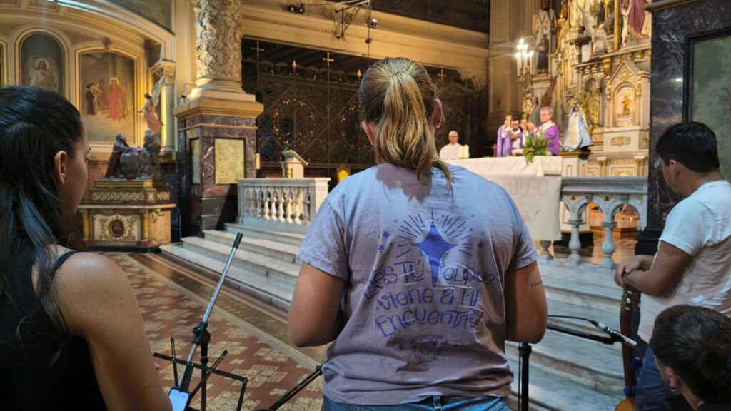 Misa en Jesús Sacramentado. 