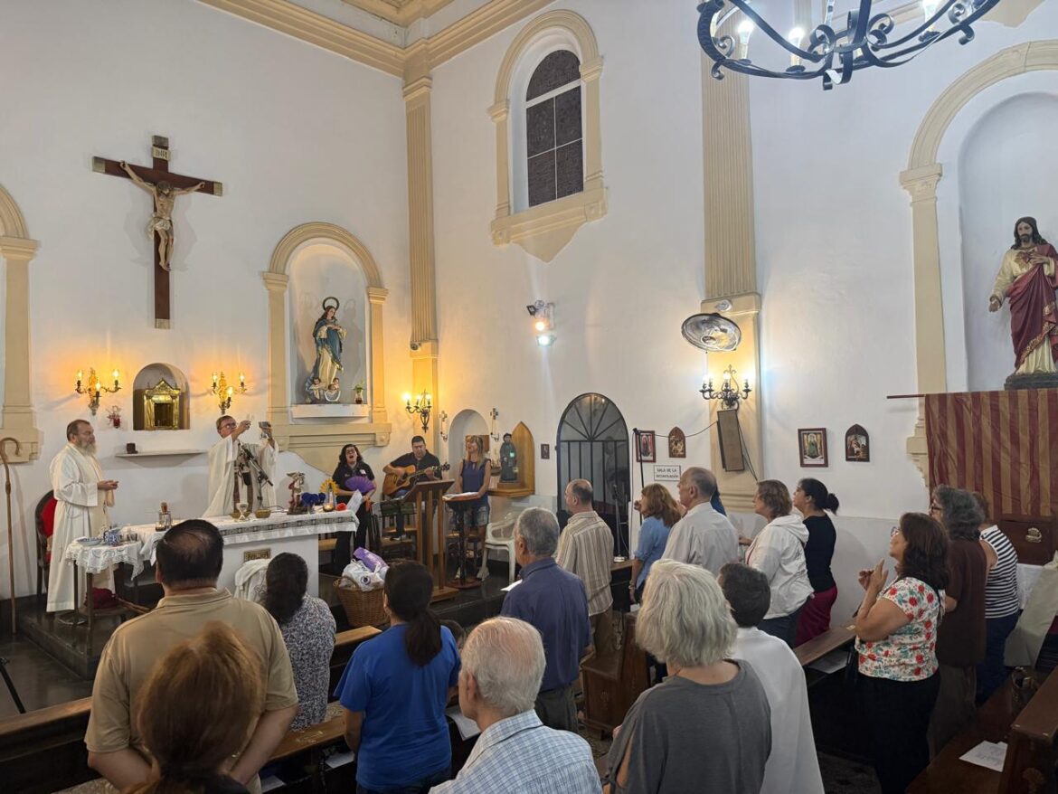 Misa de la Cena del Señor en la comunidad San Miguel.