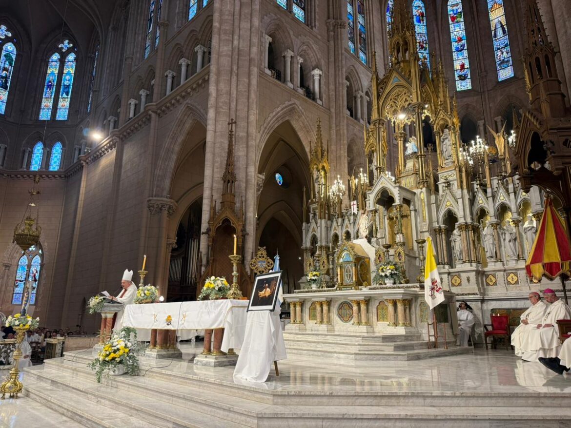 Santa Misa en el 1° aniversario del fallecimiento del Papa Francisco.