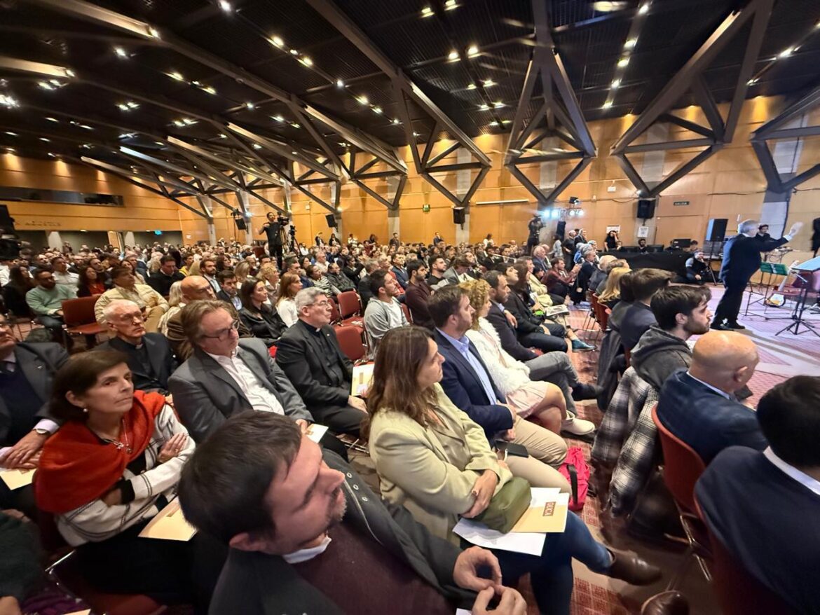 Homenaje de la UCA: «Francisco para siempre»