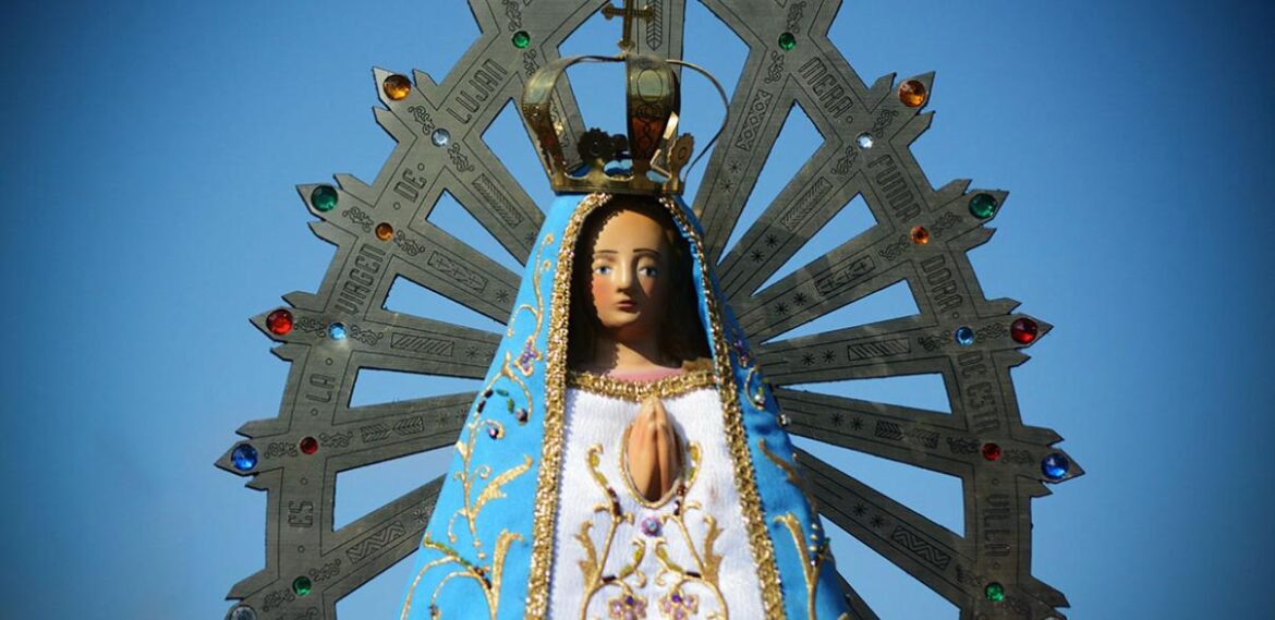 La Virgen de Luján, madre y patrona de la Argentina.