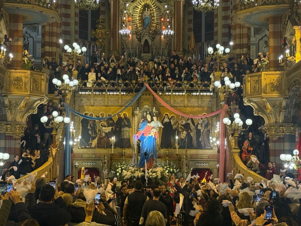 Fiesta patronal de la comunidad María Auxiliadora y San Carlos.