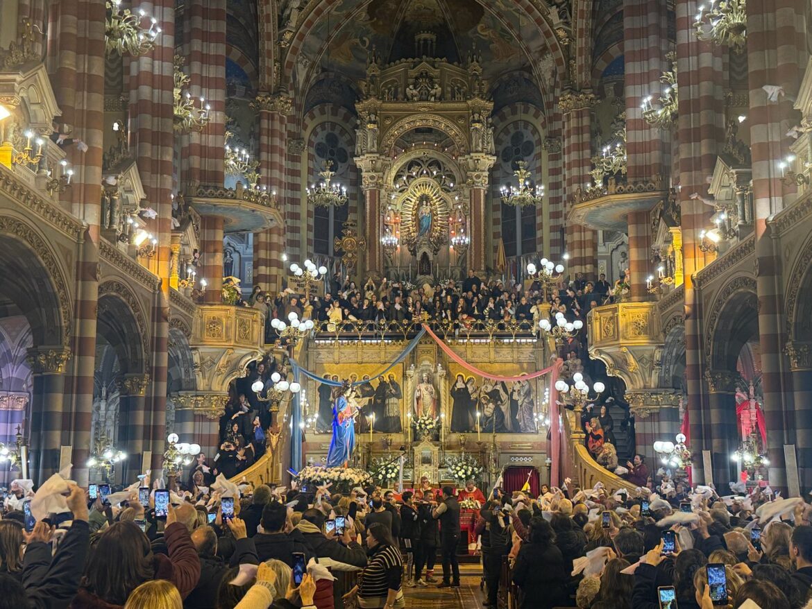 Fiesta patronal de la comunidad María Auxiliadora y San Carlos.