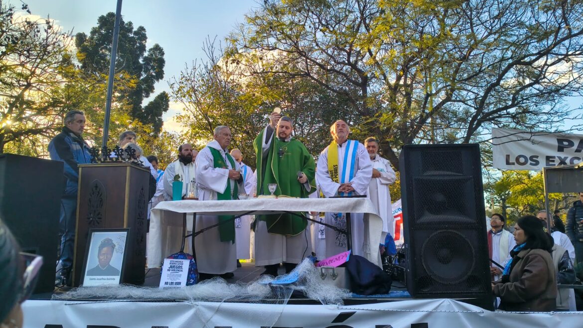 Santa Misa en solidaridad con todos los excluidos y la víctimas de tráfico y trata de personas.