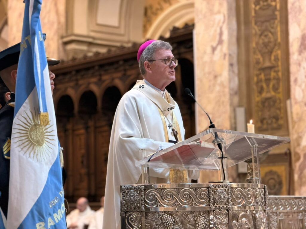 Santa Misa en acción de gracias por el 205º aniversario de la Policía Federal Argentina.